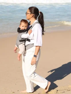 3 in 1 Baby Carrier by Dreambaby