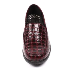 Beth Croc Women's Comfort Walk Shoes Burgundy
