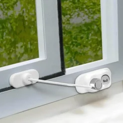 Breeze-Safety Window Restrictor With Key Dreambaby