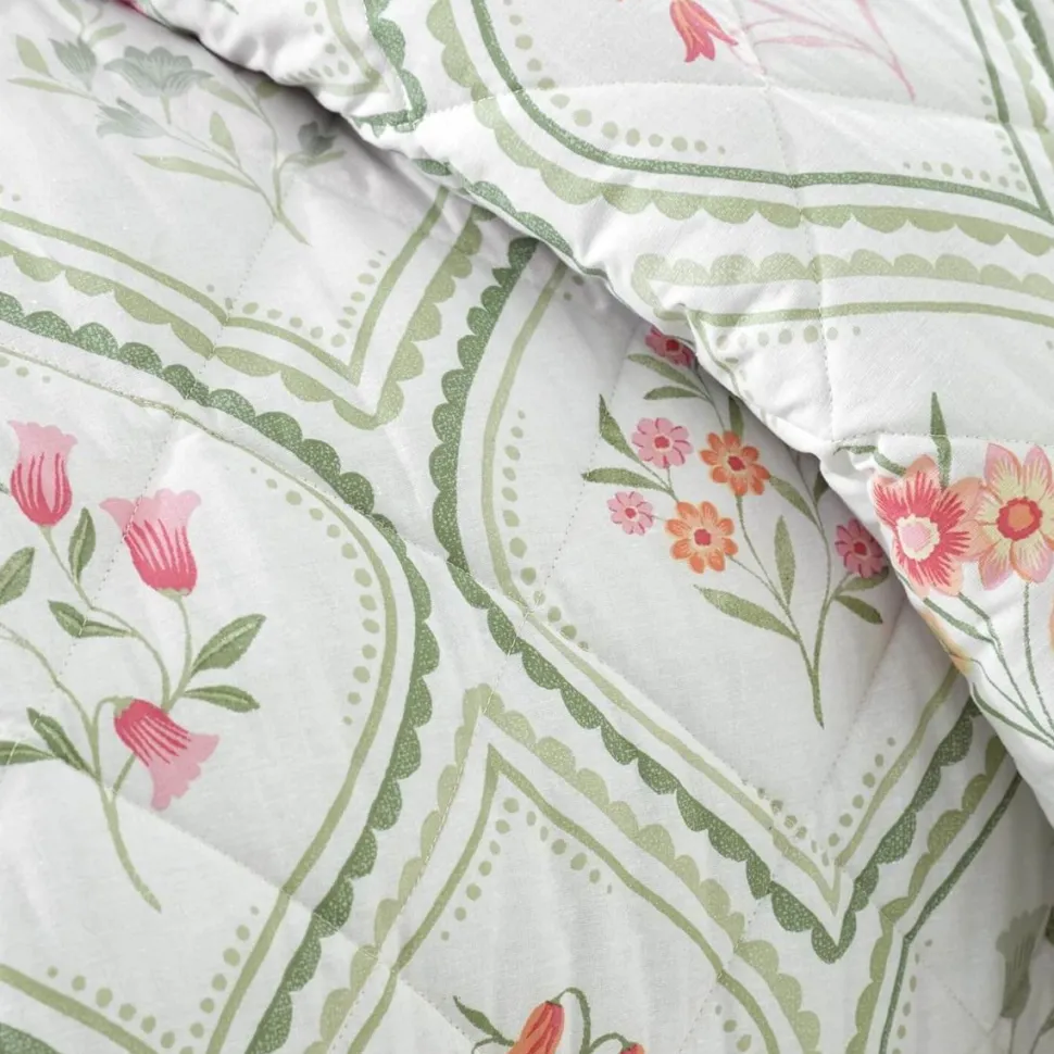 Cameo Floral Bedspread by Catherine Lansfield