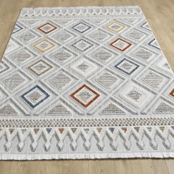 Diamond Lattice Geometric Rug