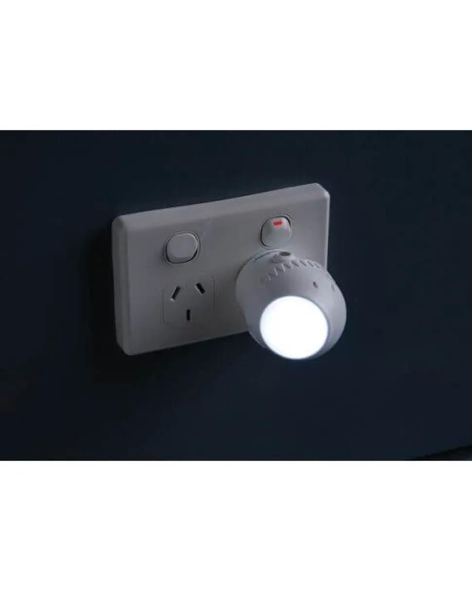 Dreambaby Swivel Auto-Sensor LED Night Light