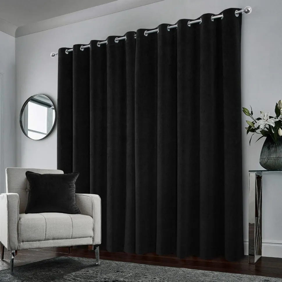 Hampton 100% Blackout Eyelet Curtains Black