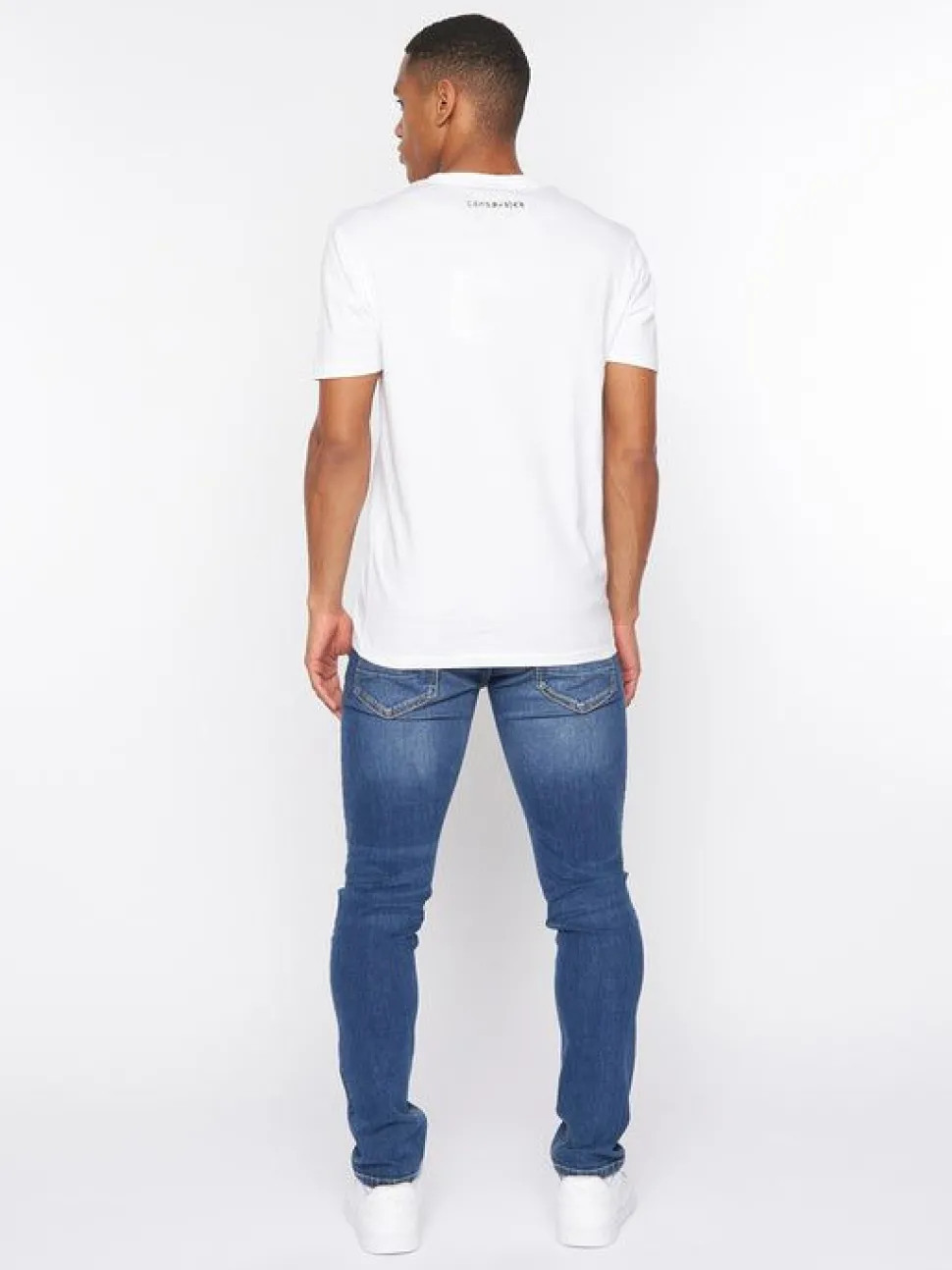Selworthy T-Shirt White by Crosshatch