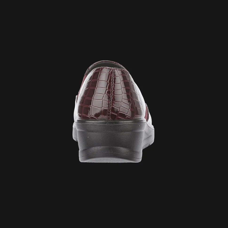 Women's Croc Burgundy Slip on Casual Shoes